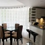 Laguito Beach Apartment